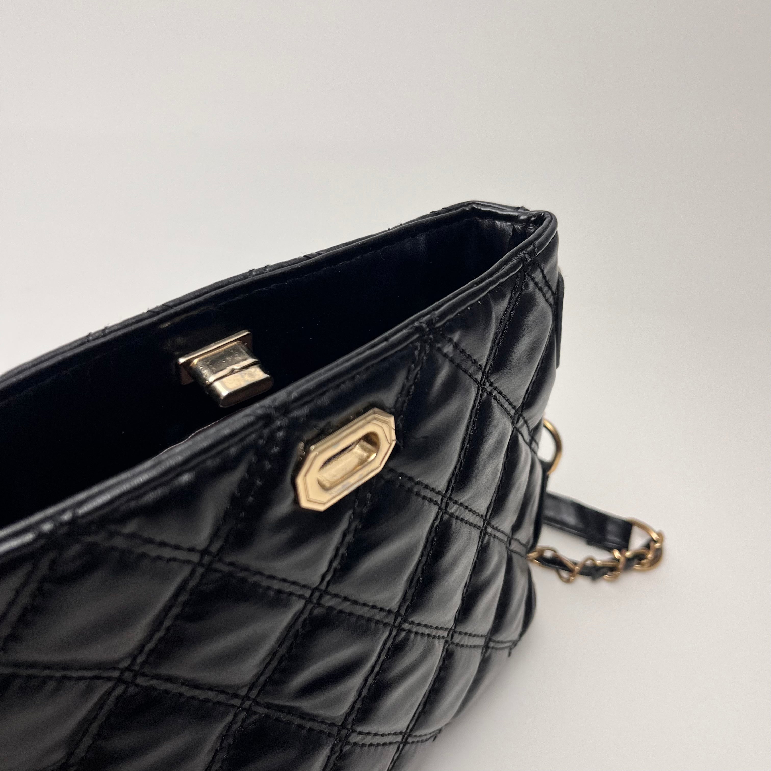 Caro Quilted Crossbody
